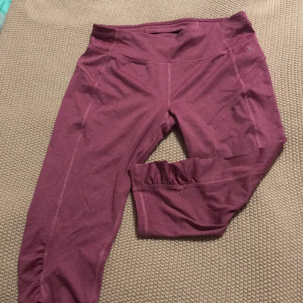 Danskin Fitted Cropped Legging